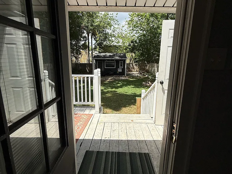1409 E Gore St — Photo 13