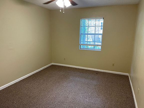 4th image of 2427 Shalley Dr #2427