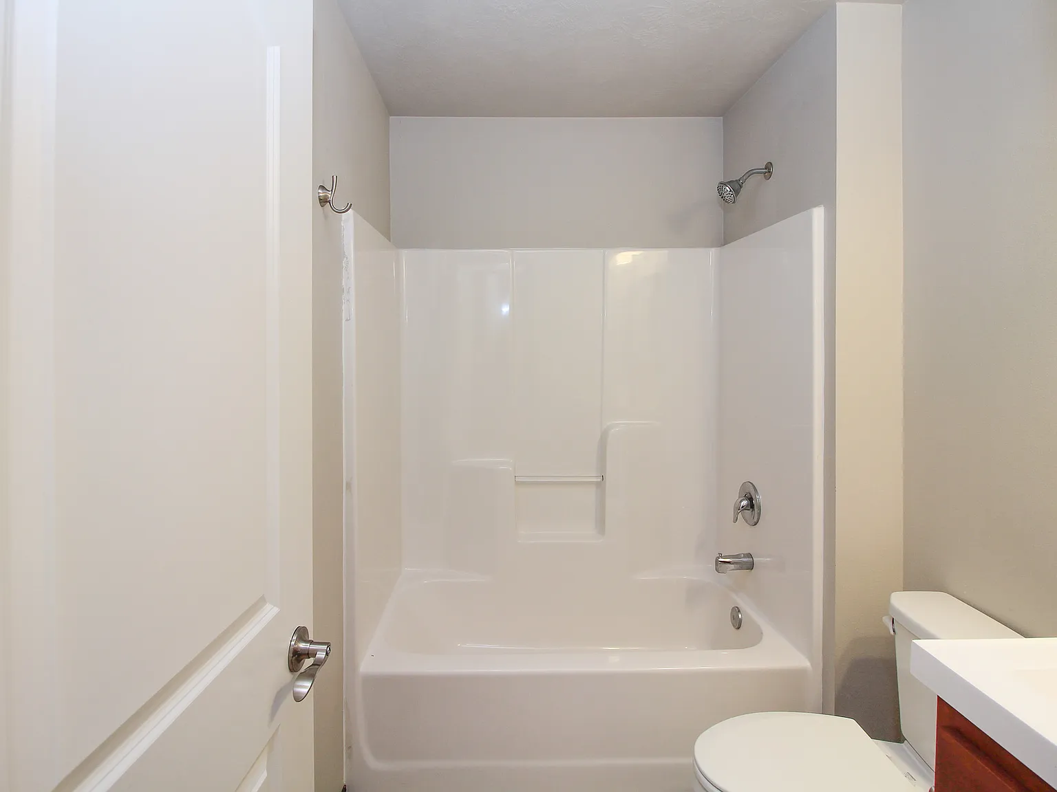 3 bed, 2.5 bath, 1350 sqft, $1,625 — Photo 4