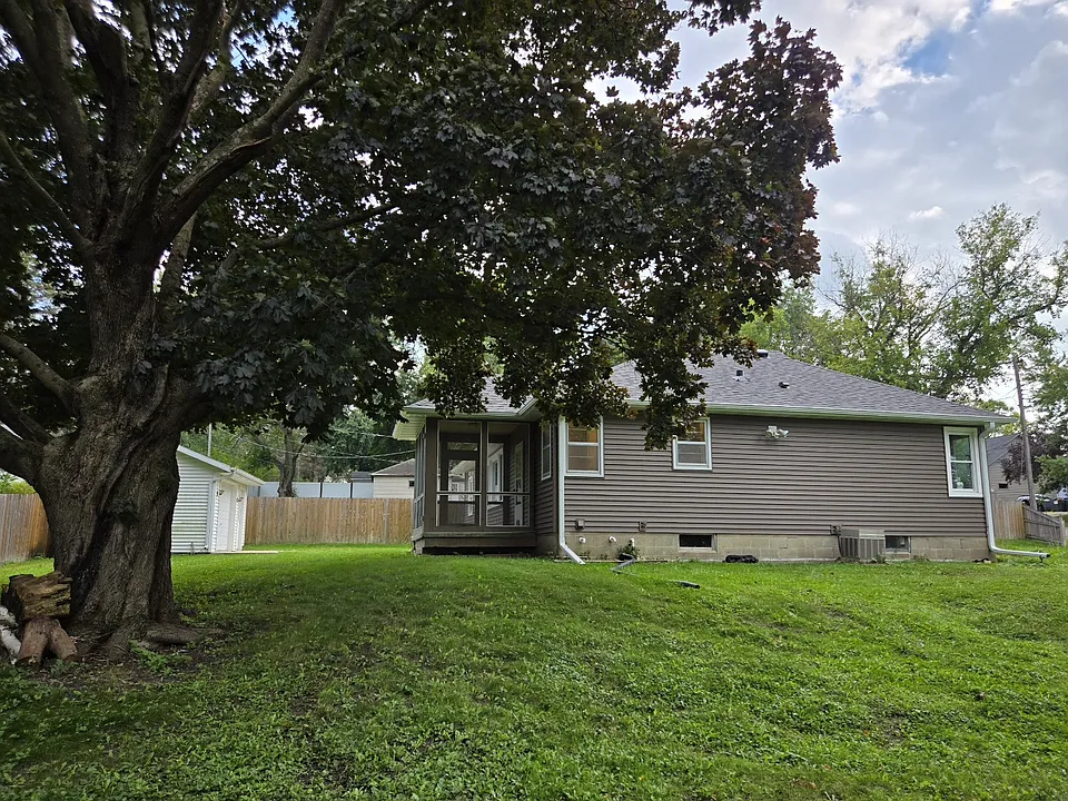 2208 5th Ave SW