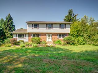 54 Clearview Cir, Hopewell Junction, NY 12533