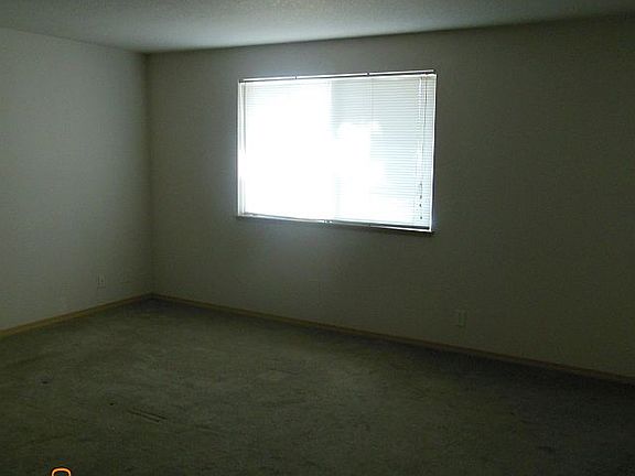 5th image of 1305 NW Keasey St