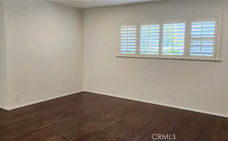 460 Winthrop Rd — Photo 9