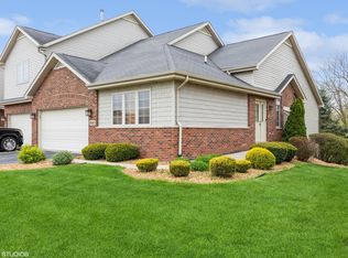 9840 Kreitzburg St, Dyer, IN 46311