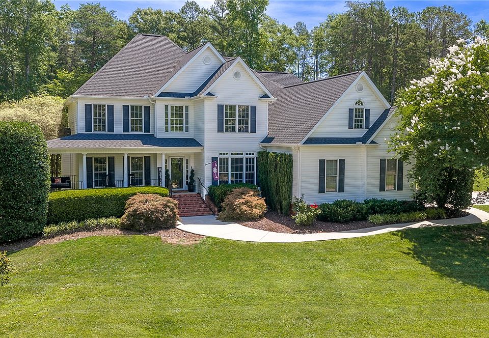 1st image of 117 Summerfield Ln