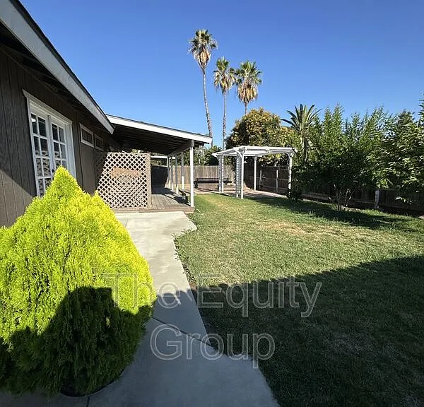 2601 S Kloth Dr — Photo 18