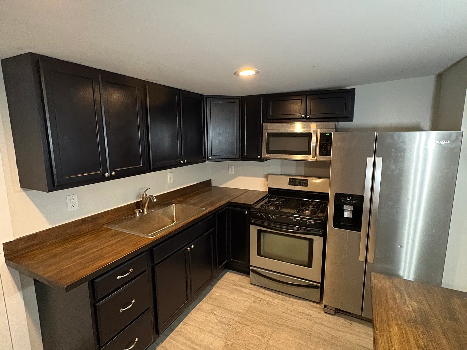 2 bed, $1,600 — Photo 2