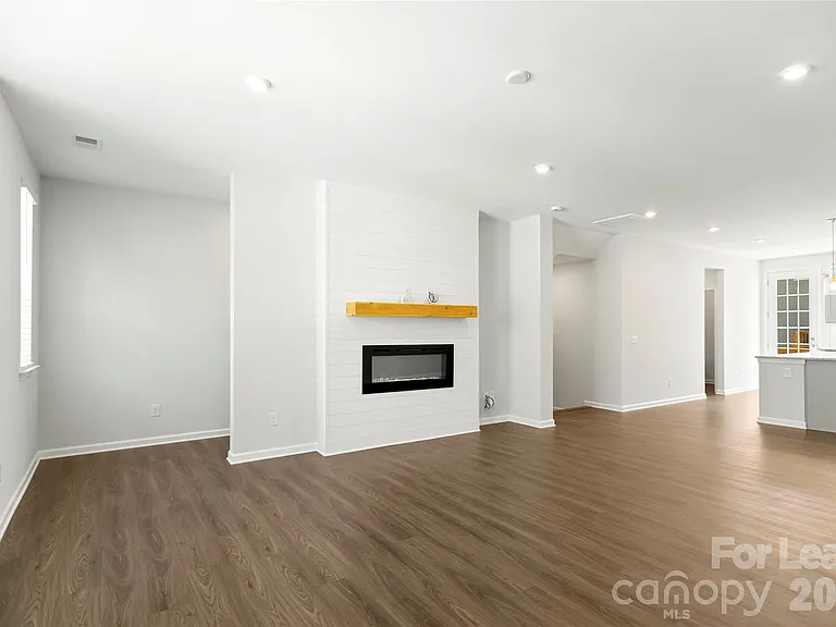 7113 Brookview Ln — Photo 14