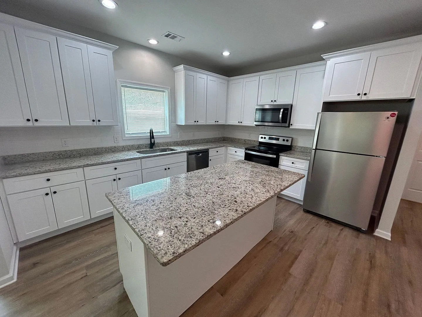 Pre-Leasing For August 9th 2027! — Photo 2
