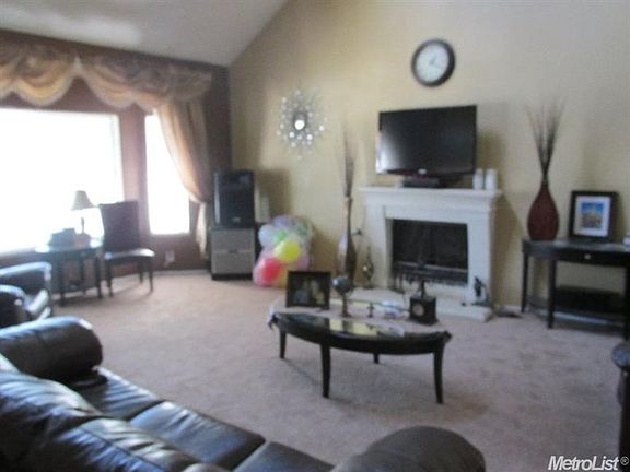 2nd image of 3831 Prince George Ln
