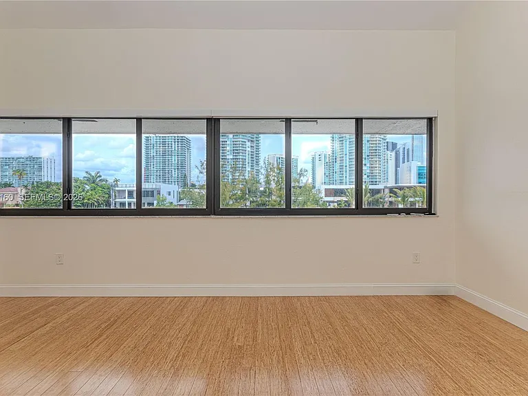 231 Poinciana Dr #401 — Photo 21