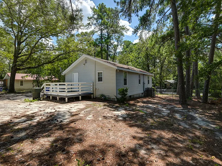 1330 Kingston Rd — Photo 35