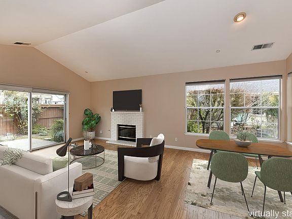 5th image of 833 Peggy Lee Court