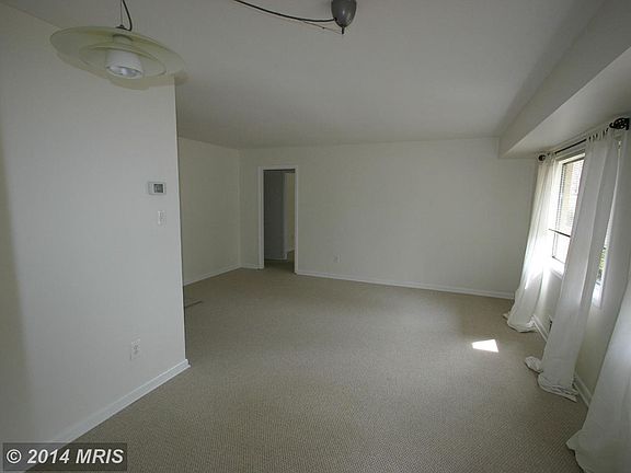3rd image of 10600 Montrose Ave APT 4