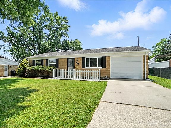 3rd image of 34 Twinbrook Dr