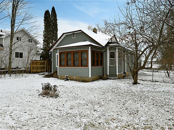 2nd image of 206 5th Avenue