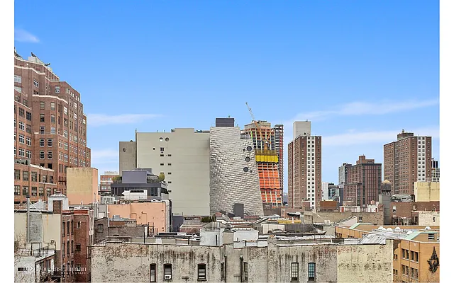 Rented by Douglas Elliman | media 14