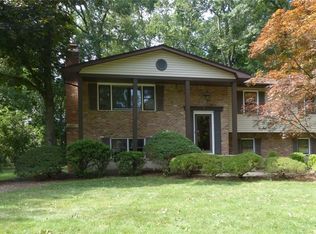24 Seymour Dr, New City, NY 10956