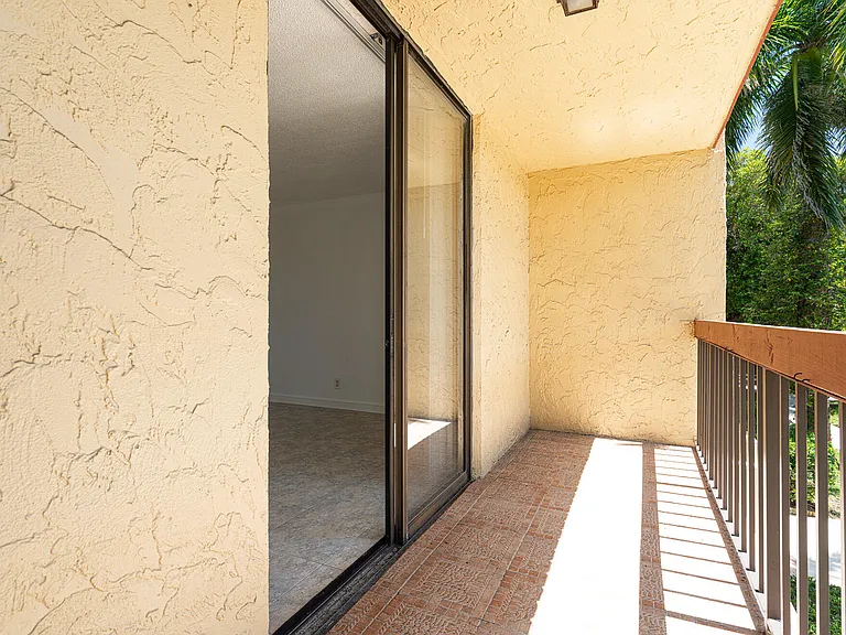 769 SE 1st Way — Photo 40