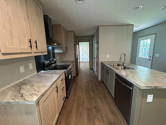 3rd image of 112 Wisteria Dr #112W