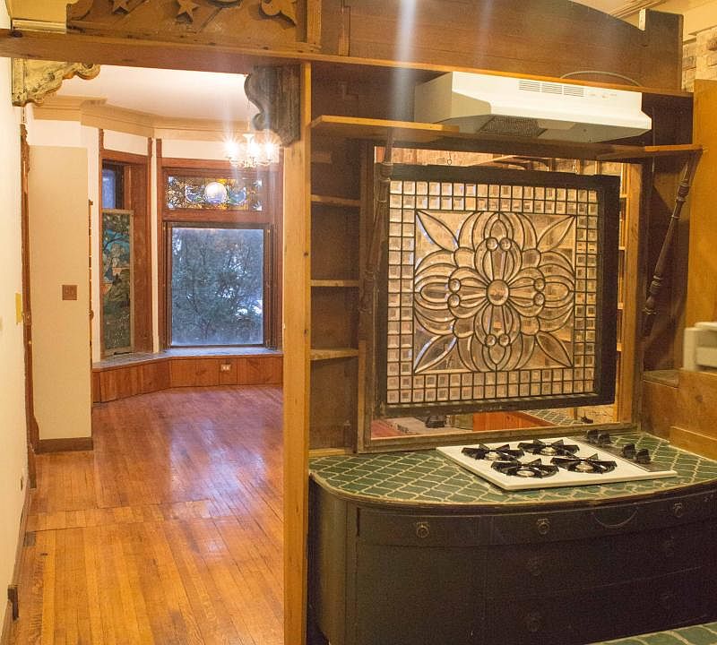 Kitchen to living room