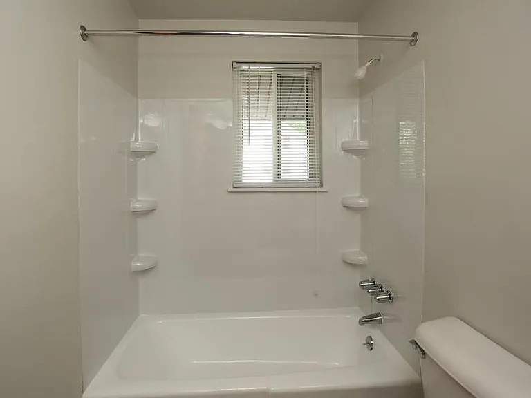 Parkside Apartments — Photo 14