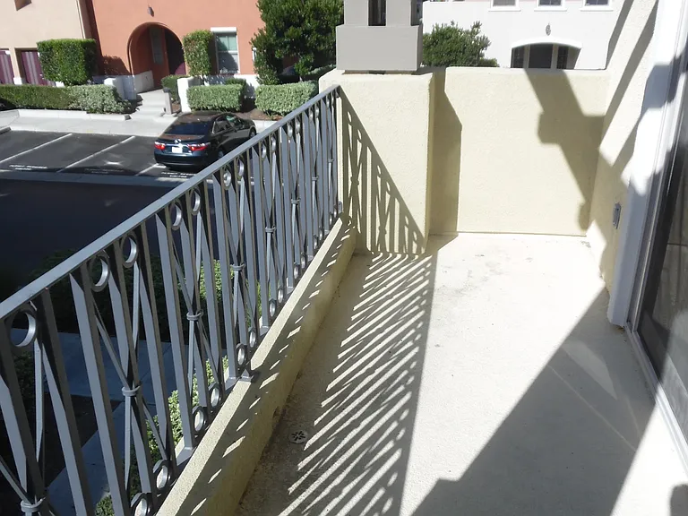 323 Bishop Dr — Photo 10
