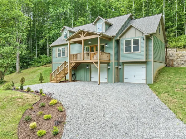 85 Garnet Spring Ln, Waynesville, NC 28785