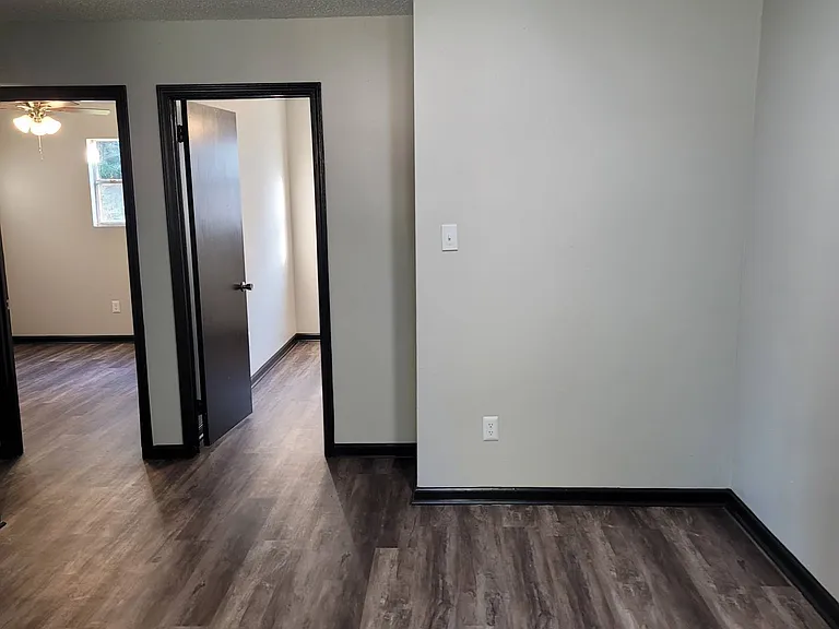 4324 Union Ave — Photo 6