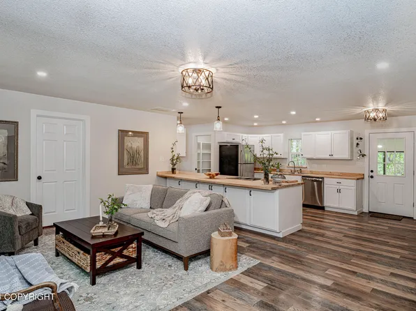 38080 Panoramic Dr, Sterling, AK 99672