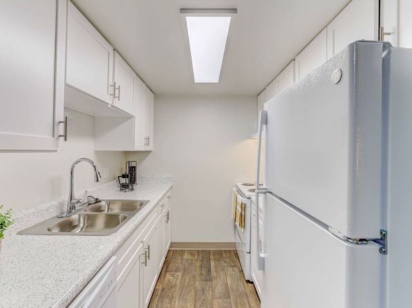 Summit View Village Apartments | 17600 W 14th Ave, Golden, CO