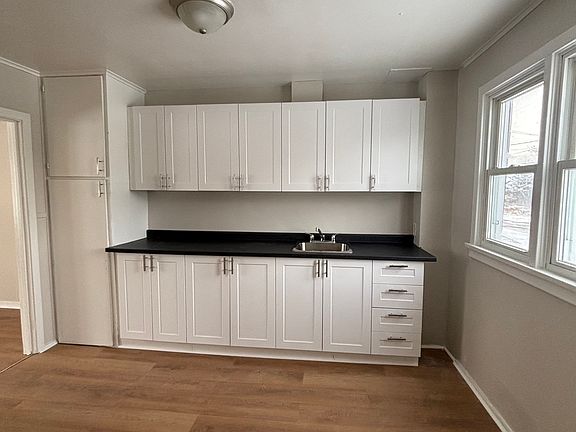 3rd image of 18 Caen Ct #4