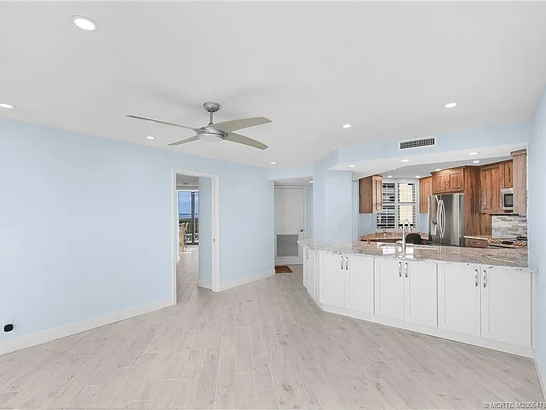 9550 S Ocean Dr #1610 — Photo 24
