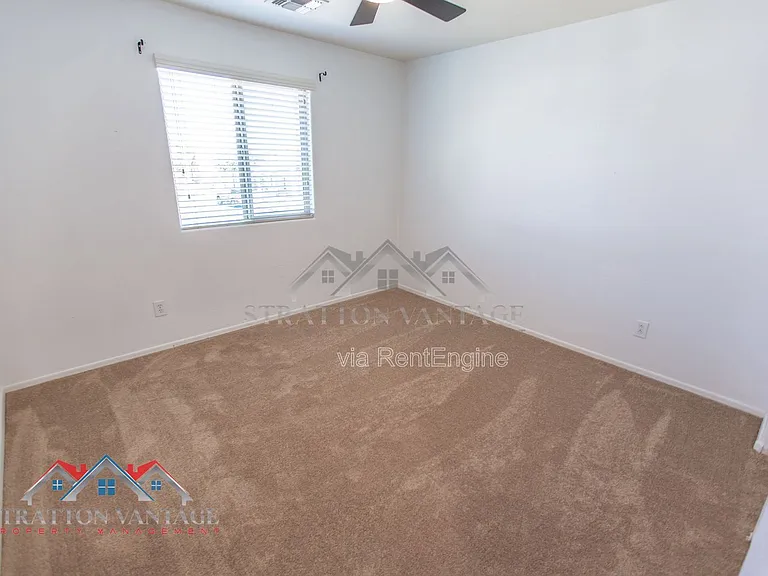 7311 N 90th Ave — Photo 32
