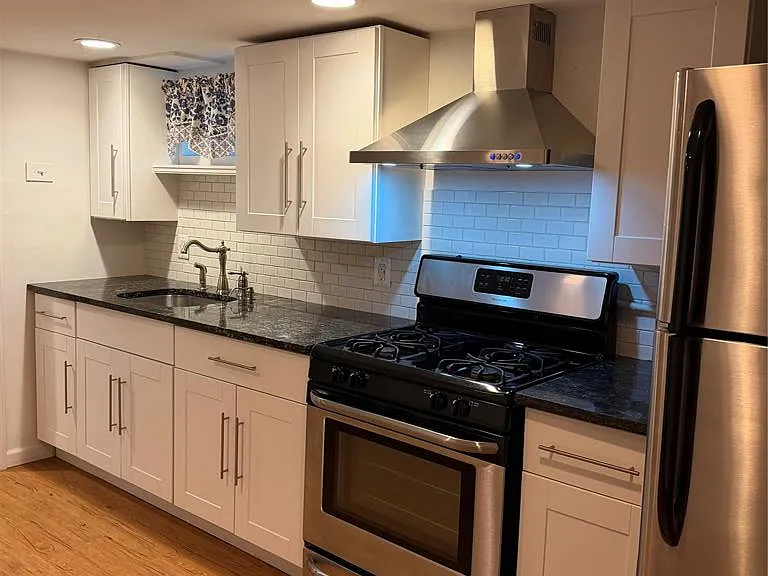 19 Laurel St #1 — Photo 7