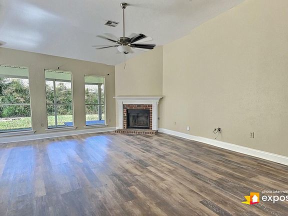 3rd image of 344 Evergreen Dr