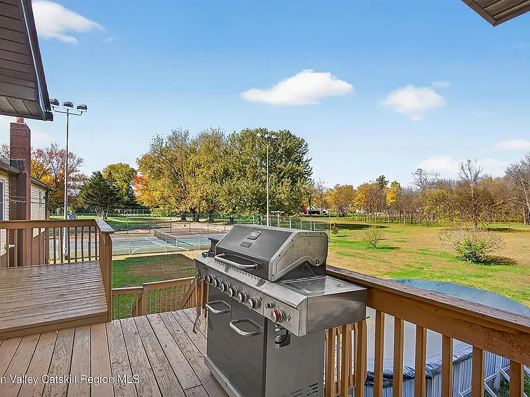131 Barbarossa Ln — Photo 25