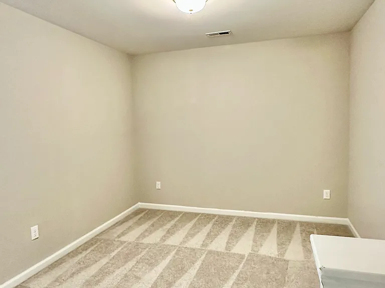 214 Berryfield Dr — Photo 9