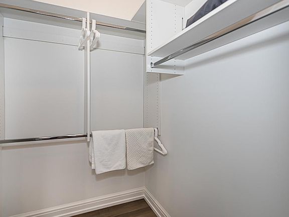 5th image of 7488 Gramercy Cir