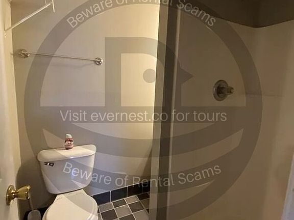 4th image of 720 Fairview Ave