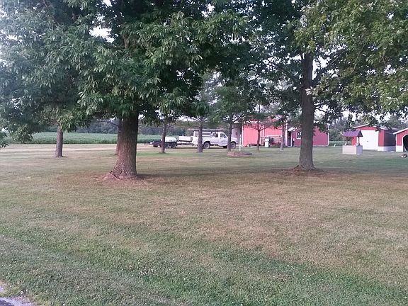 Front yard looking @ Garage.