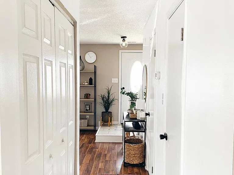 1657 Fairfax Dr — Photo 4