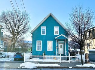 30 Woodlawn St, Everett, MA 02149