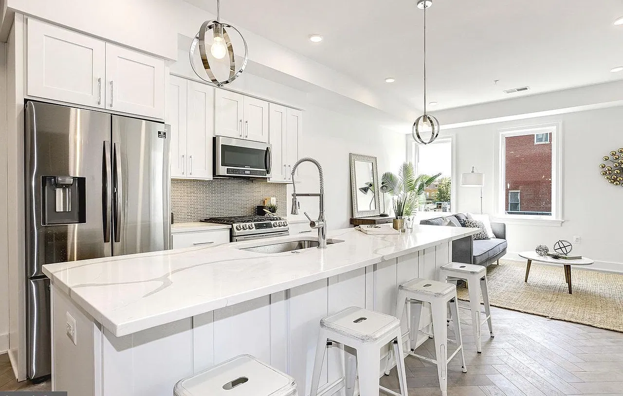 2 bed, 1089 sqft, $3,350 — Photo 4