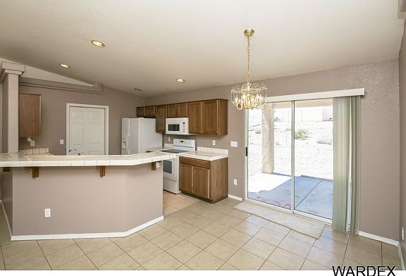 4th image of 3075 McCulloch Blvd N