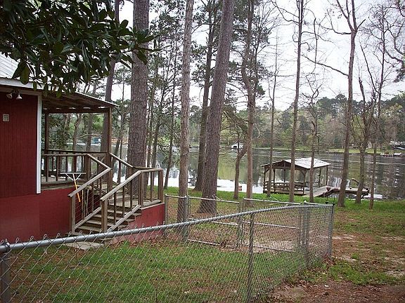 4th image of 530 Sherwood Forest Dr W