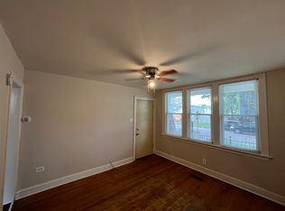 8706 S Exchange Ave #1F, Chicago, IL 60617