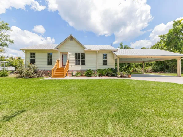 1079 River Ridge Rd, Breaux Bridge, LA 70517