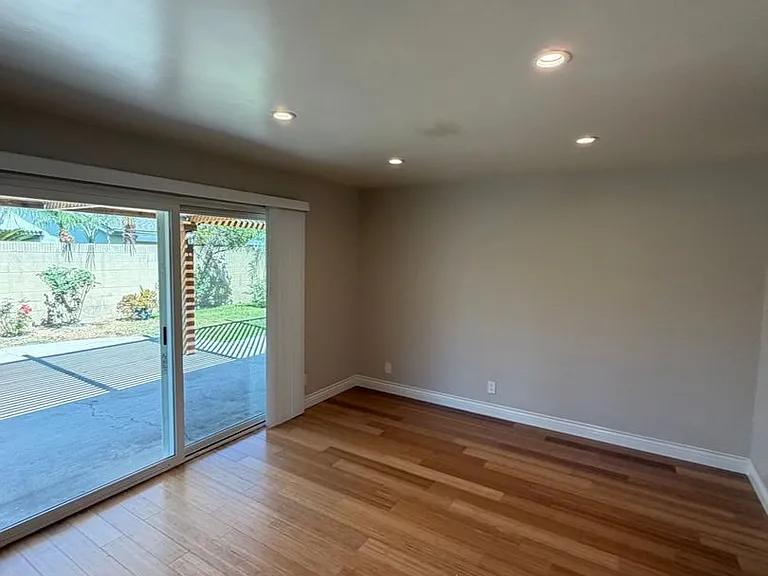 927 Redlen Ave — Photo 26