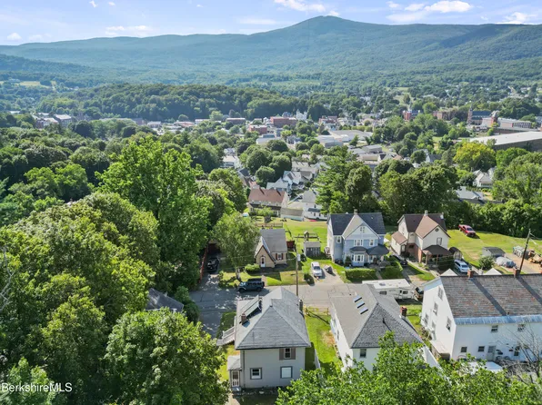 15 2nd St, Adams, MA 01220